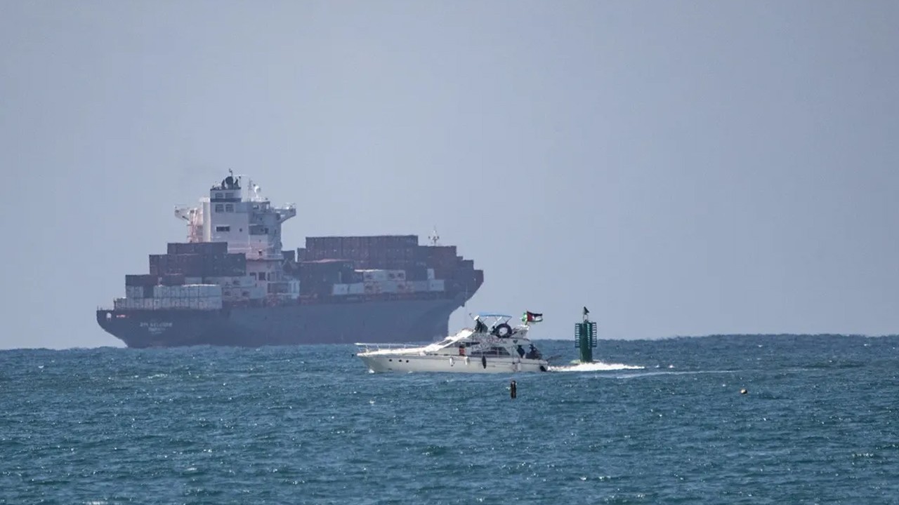 İsrail'in alıkoyduğu bazı gemiler Aşdod Limanı'na getirildi