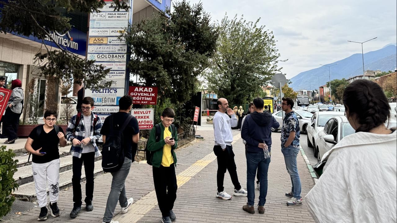 Marmara'daki depremde 17 kişi 112'ye başvurdu