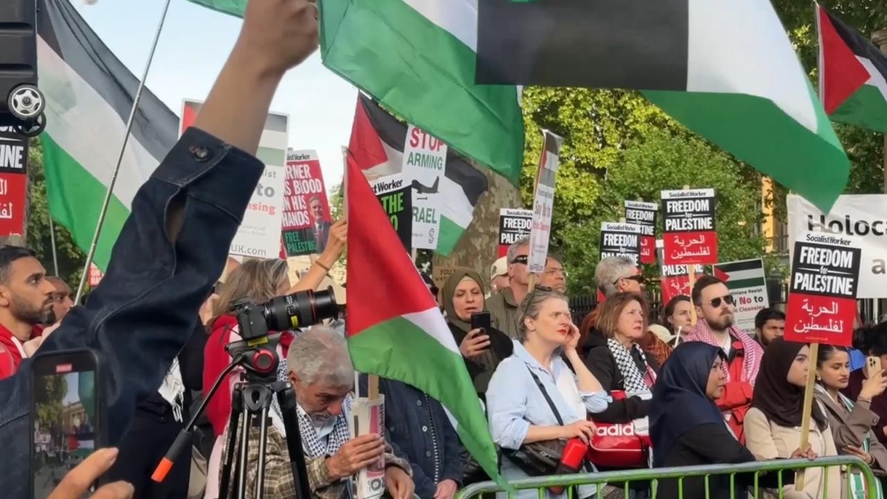 İngiltere'den Gazze'ye desteğe önlem: Polislere daha fazla yetki verilecek