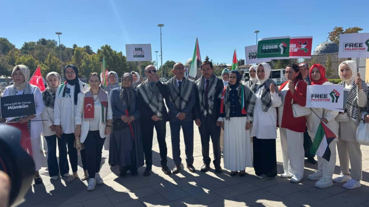 Konya'da AK Parti Kadın Kolları'ndan "Gazze için sessiz çığlık" etkinliği gerçekleştirildi