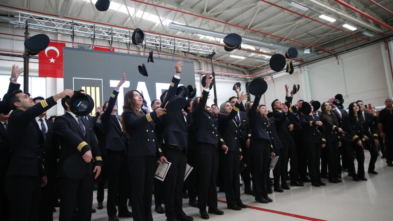 THY'nin yeni pilotları mezun oldu