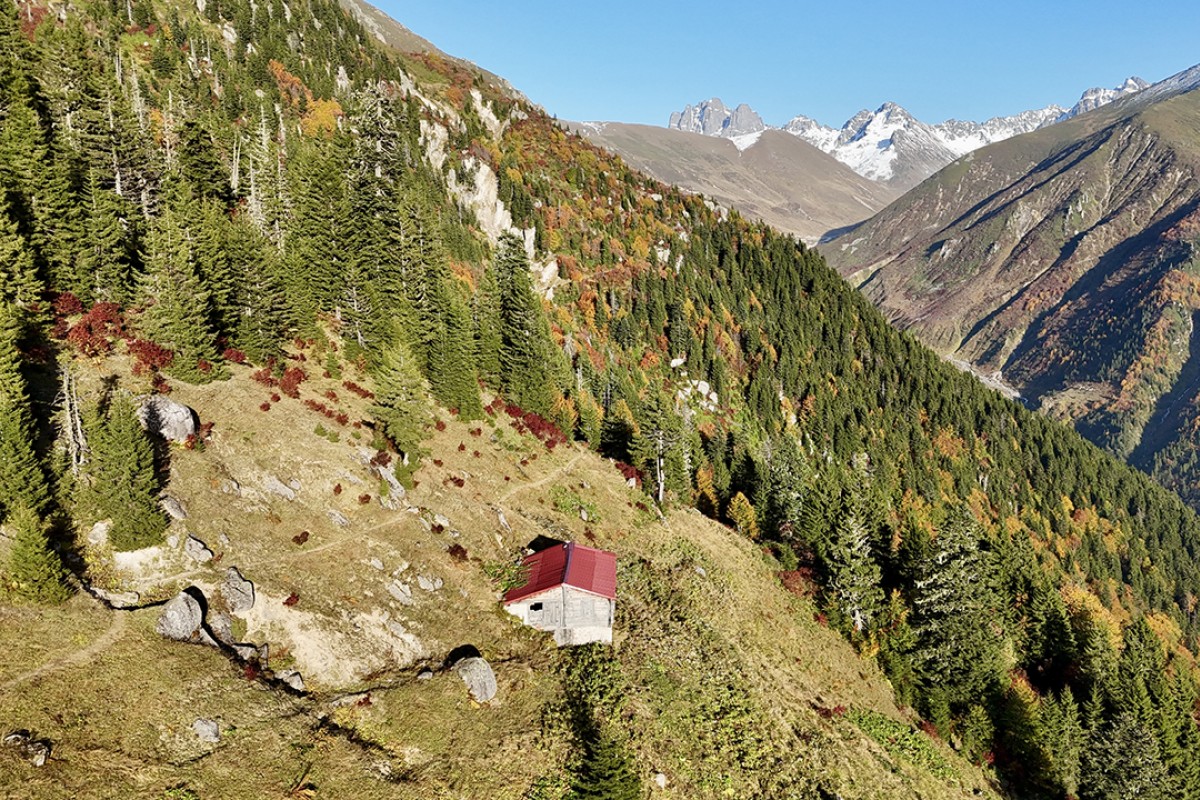 Kaçkar Dağları sonbahar renklerine büründü
