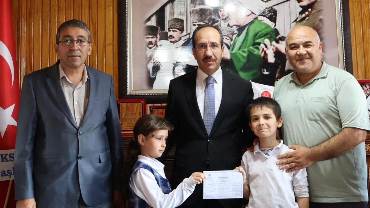 Akşehirli minik yüreklerden anlamlı bağış