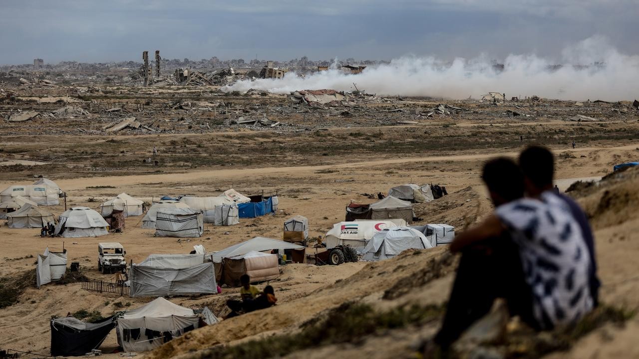 Gazze'deki hükümetten Filistinlilere ateşkes tamamen yürürlüğe girmeden "dikkatli olma" uyarısı
