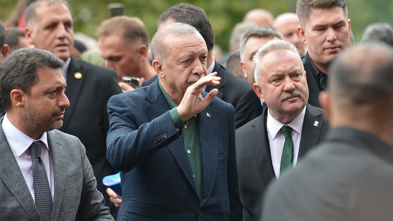 Cumhurbaşkanı Erdoğan, cuma namazını memleketinde kıldı