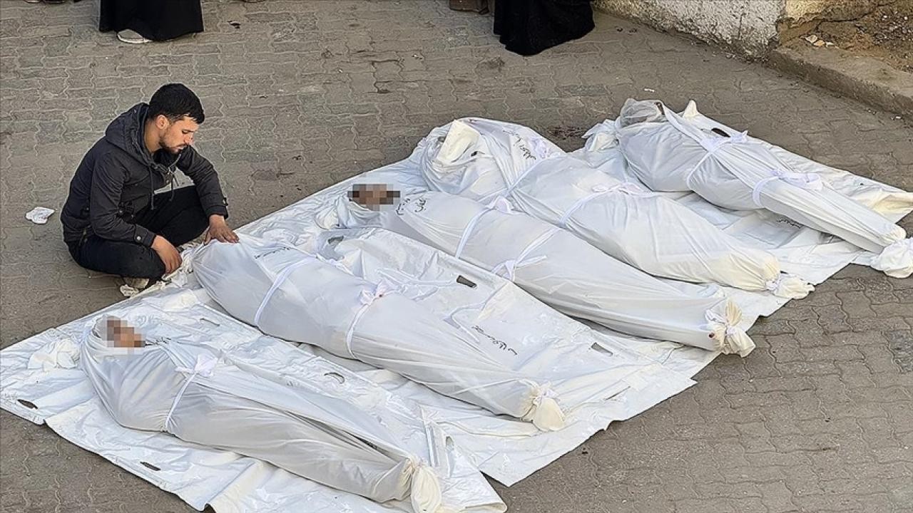 Gazze'de 735 gün süren İsrail saldırılarında 77 bin kişi öldü ve kayboldu