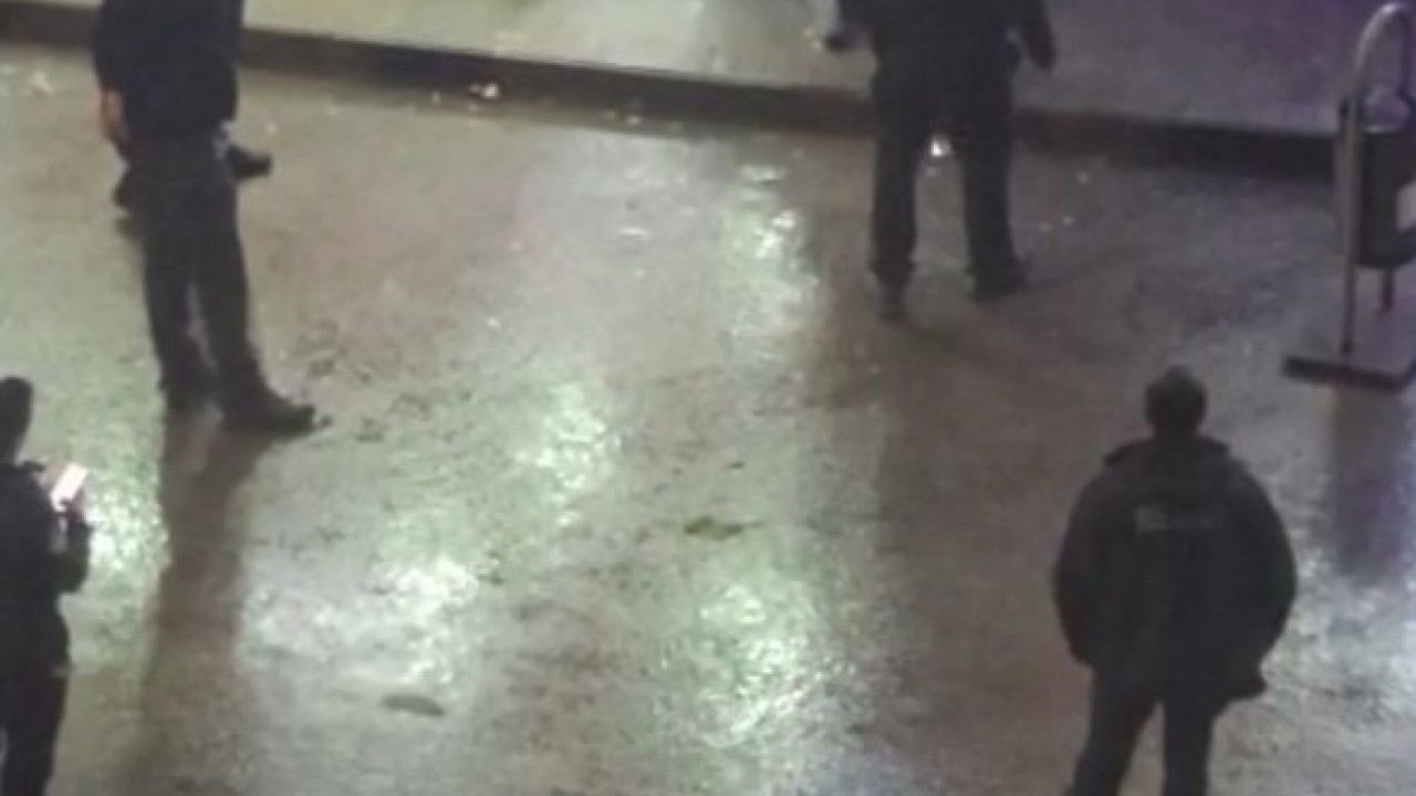 Jiletle çevresindekilere taşkınlık yapan kişinin öldürülmesine ilişkin 3 tutuklama