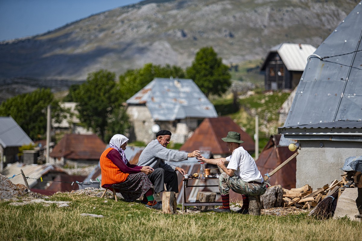 Bosna Hersek’te teknolojiden uzak, doğasıyla öne çıkan dağ köyü: Lukomir
