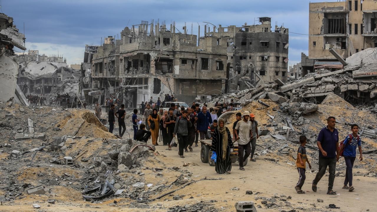 Bazı AVM'lerdeki mağazalar bir günlük kazançlarını Gazze'ye bağışladı