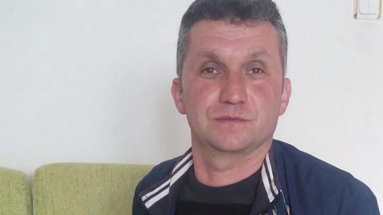 Sahnede şarkı söyleyen sanatçı kalp krizi geçirip hayatını kaybetti