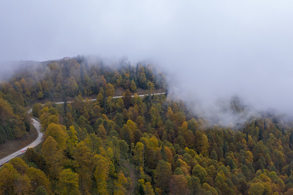 Sisle kaplanan Yedigöller yolu dronla görüntülendi