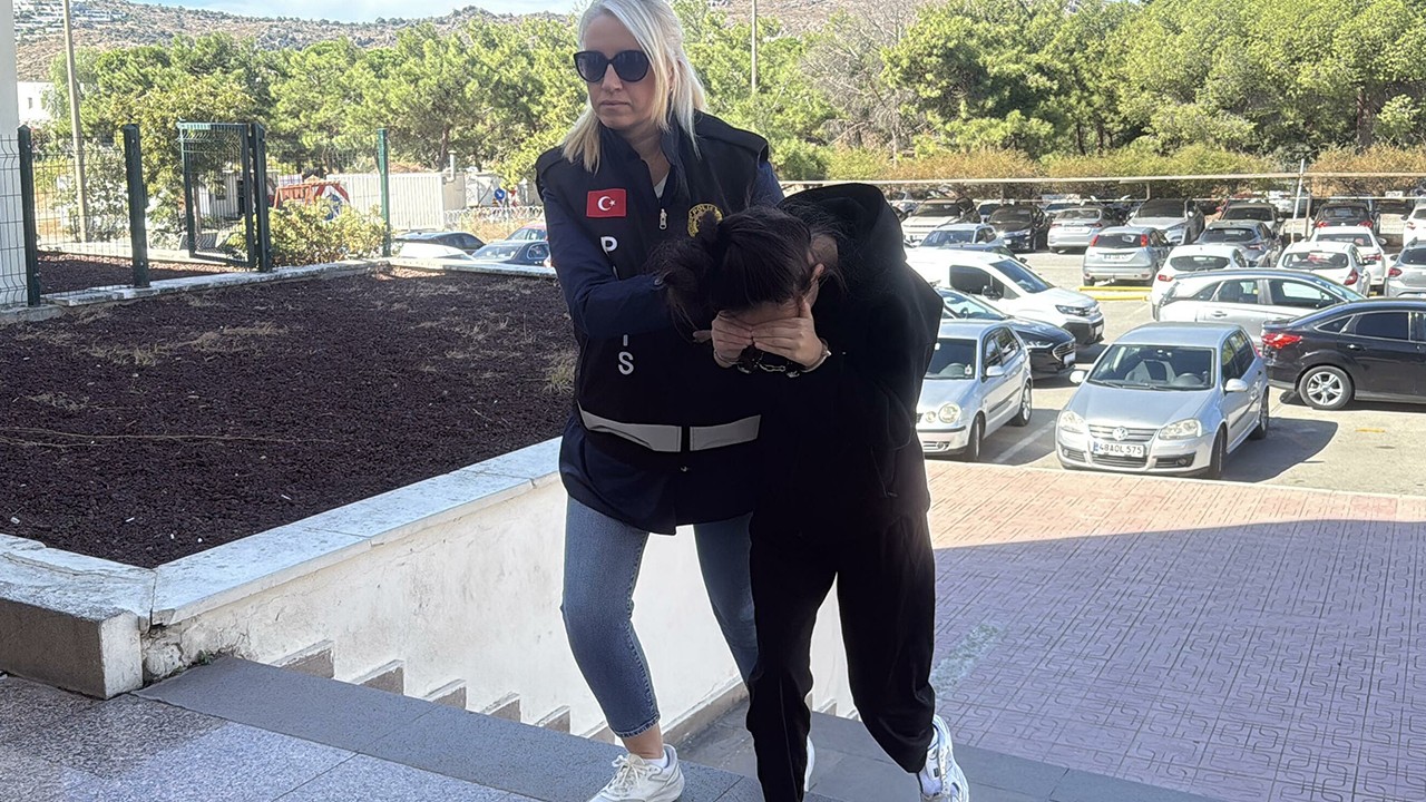 Doğum sonrası bebeğini havluya sarıp terasa bırakan şüpheli adliyeye sevk edildi