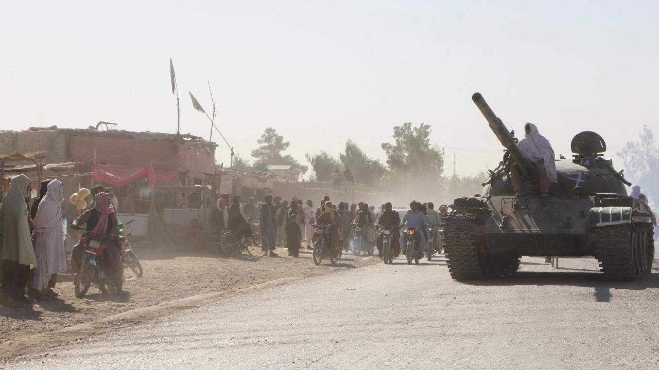 Pakistan ve Afganistan arasında 48 saatlik ateşkes ilan edildi