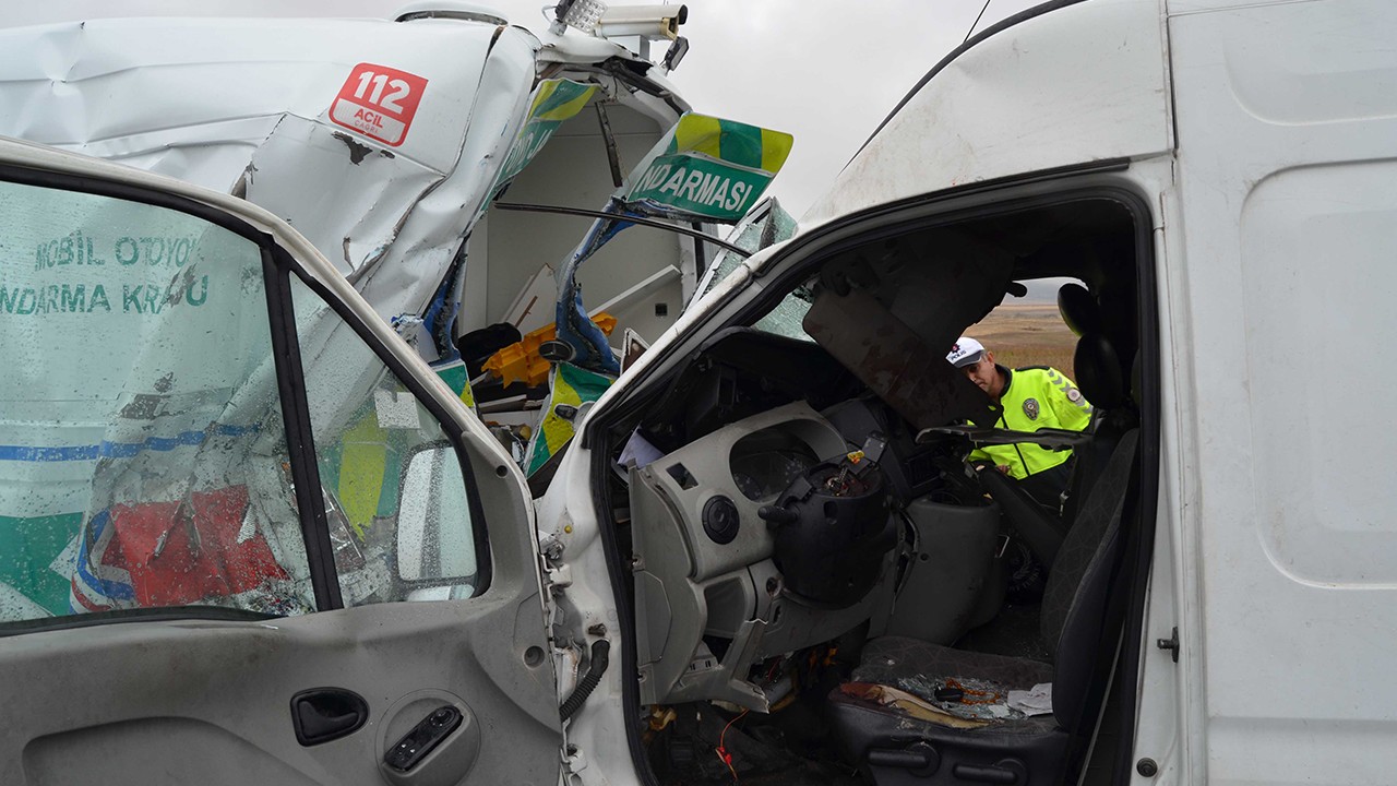 2 askerin şehit olduğu, 2 sivilin de öldüğü kazaya sebep olan sürücü tedavisinin ardından gözaltına alındı