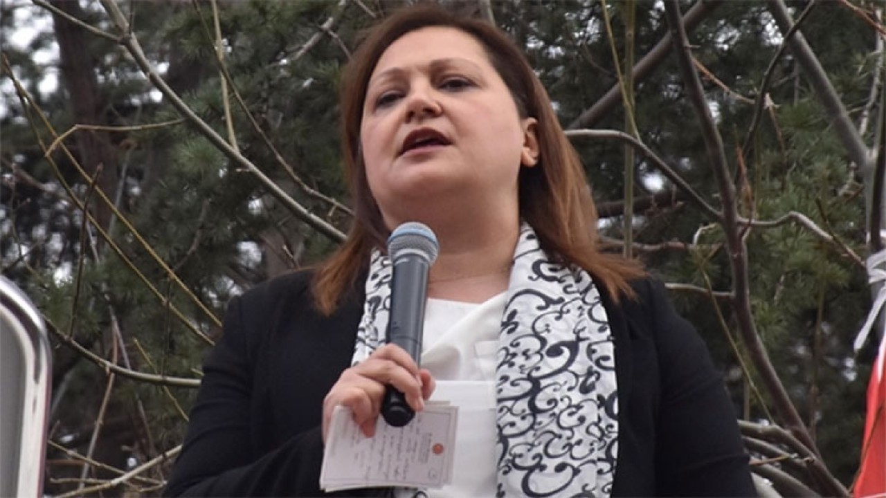 Burcu Köksal'dan "AK Parti'ye geçecek" iddialarıyla ilgili açıklama