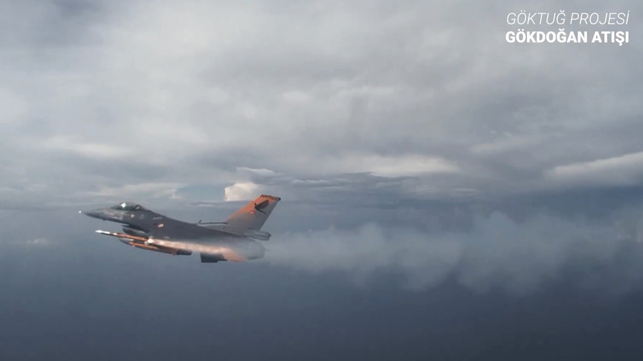 Bakan Kacır: Yerli ve milli hava-hava füzelerimiz, zorlu test atışlarını başarıyla tamamladı