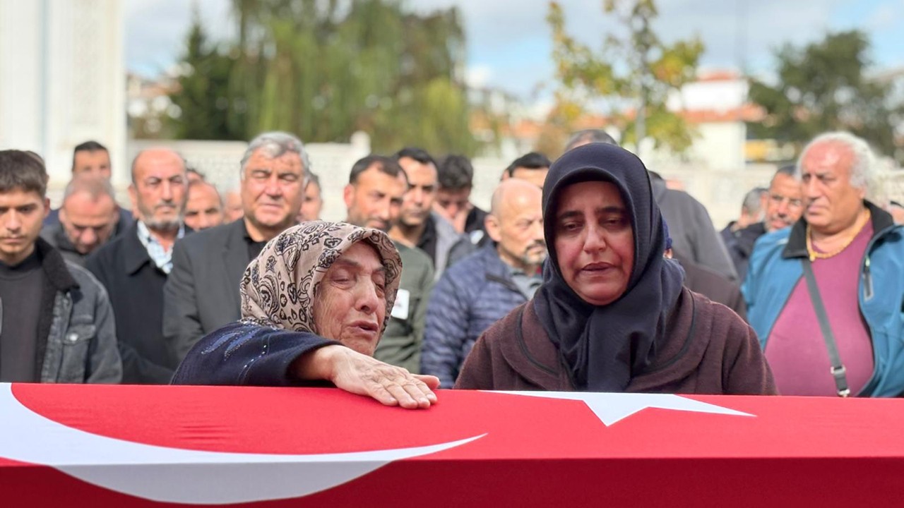 Cezaevi firarisi tarafından öldürülen uzman çavuş toprağa verildi