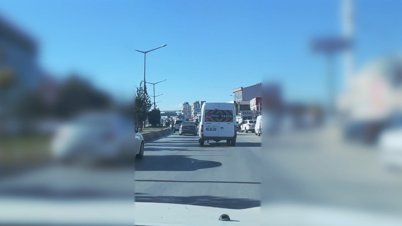 Üzerinde 'okul taşıtı' yazan minibüste uyuşturucu ele geçirildi