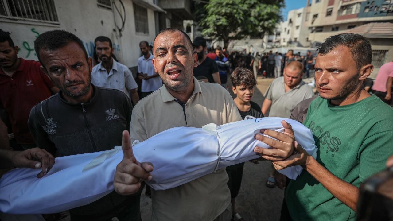 Katil İsrail, Gazze ve Batı Şeria'da 20 bini aşkın öğrenci ile 1037 öğretmeni öldürdü