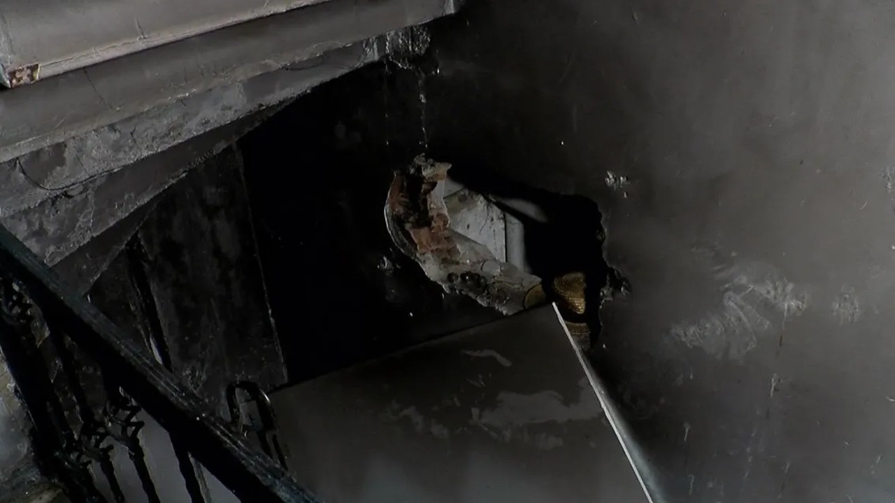 Boşandığı eşinin yaşadığı apartmanı ateşe verdi: 3'ü ağır 7 yaralı