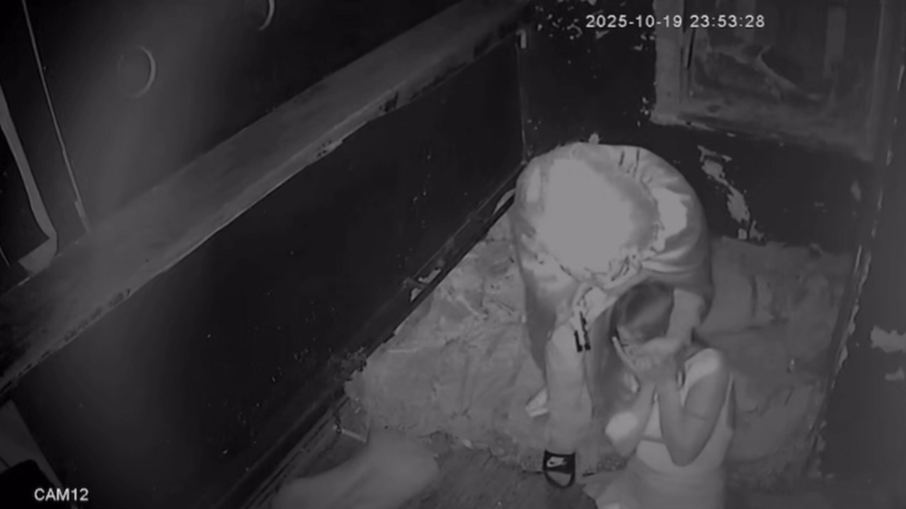 Korku evinde dehşet! Kadını darbedip elektroşok cihazıyla çarptı