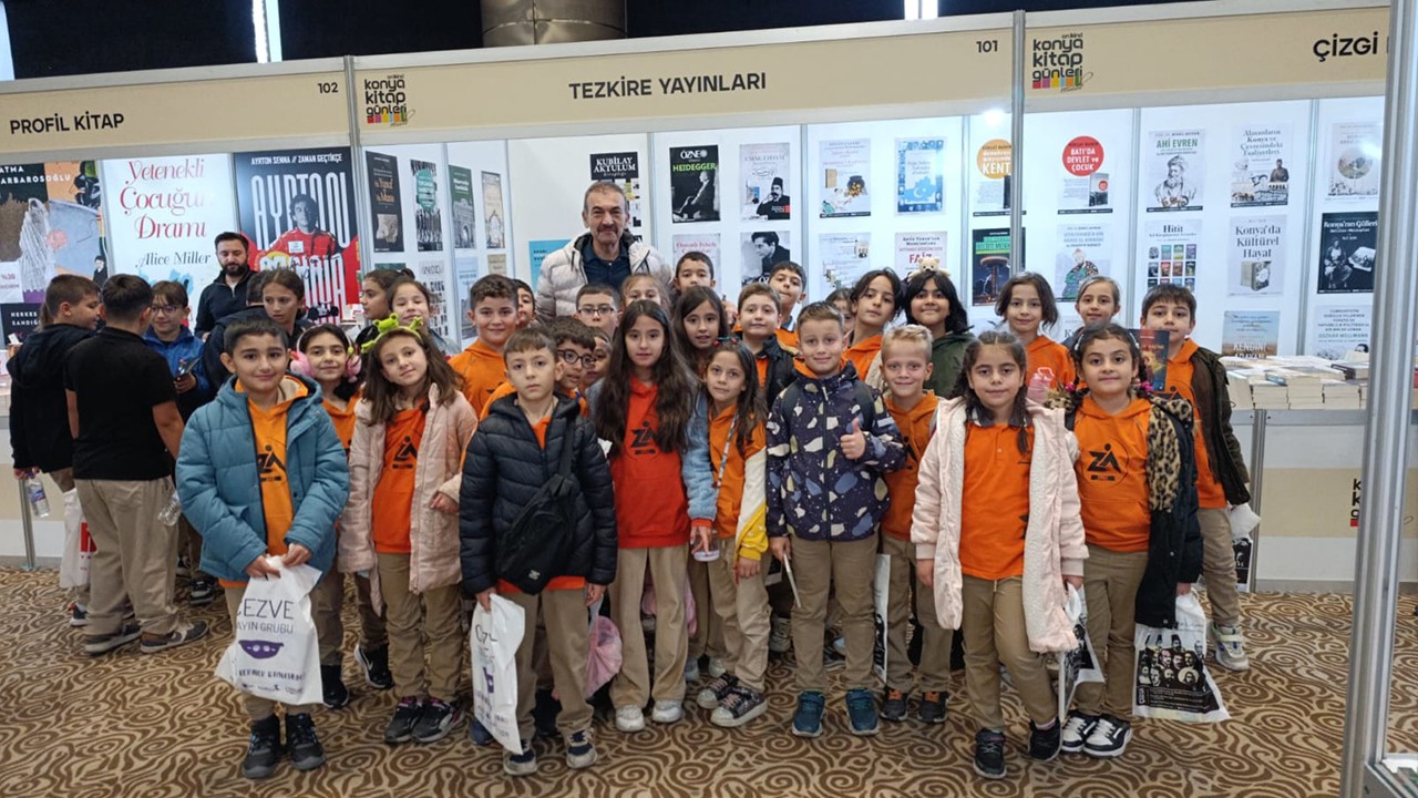 Yazar Serkan Şimşek Konya Kitap Günlerinde okurlarıyla buluştu