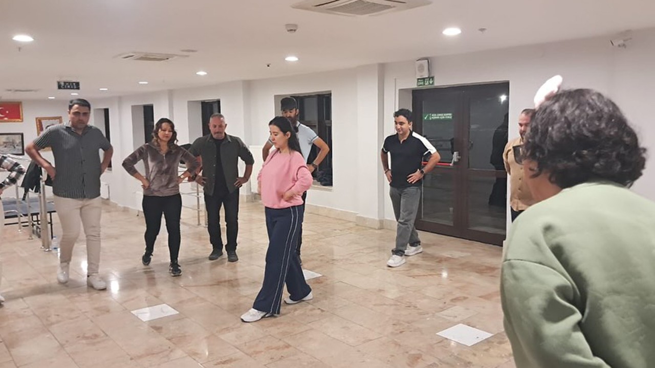 Akşehir KOMEK'te Halk Oyunları kursu başladı