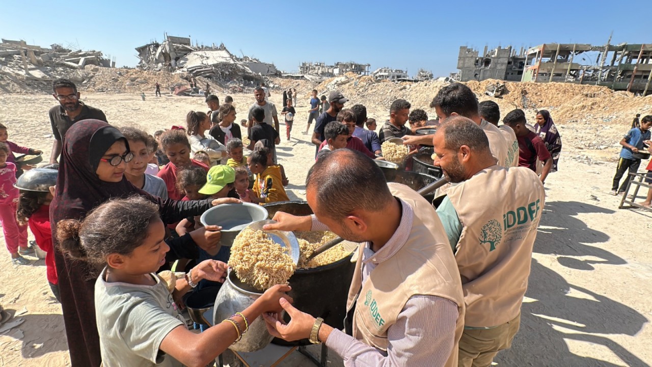 İDDEF, Gazze’de Ateşkes sonrası yardımlarını artırarak sürdürüyor