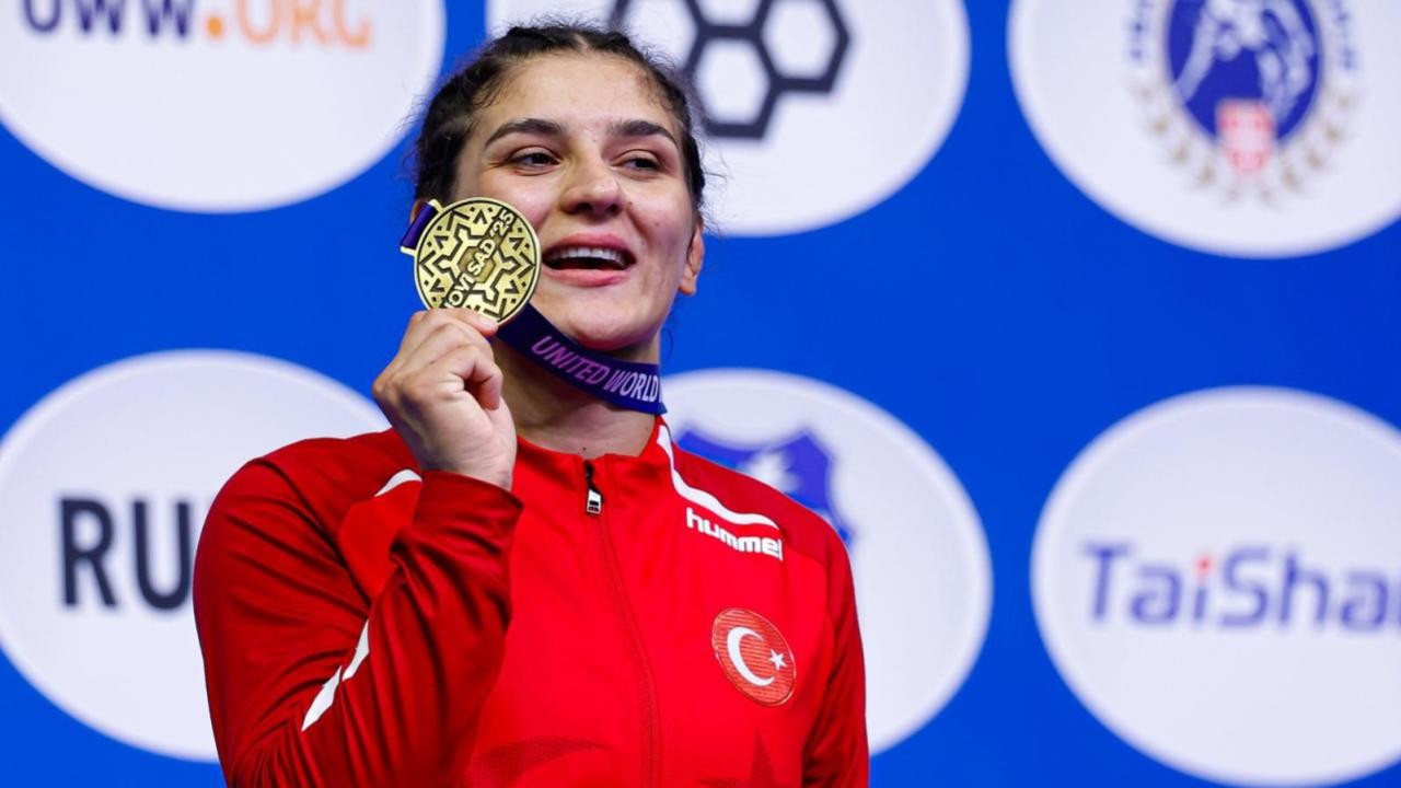 Milli güreşçimiz Nesrin Baş U23 Dünya Şampiyonu oldu
