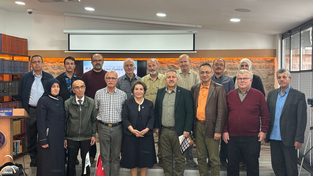 Türkiye Yazarlar Birliği (TYB) Konya Şubesi’nde “Az Gittim Uz Gittim” programı düzenlendi