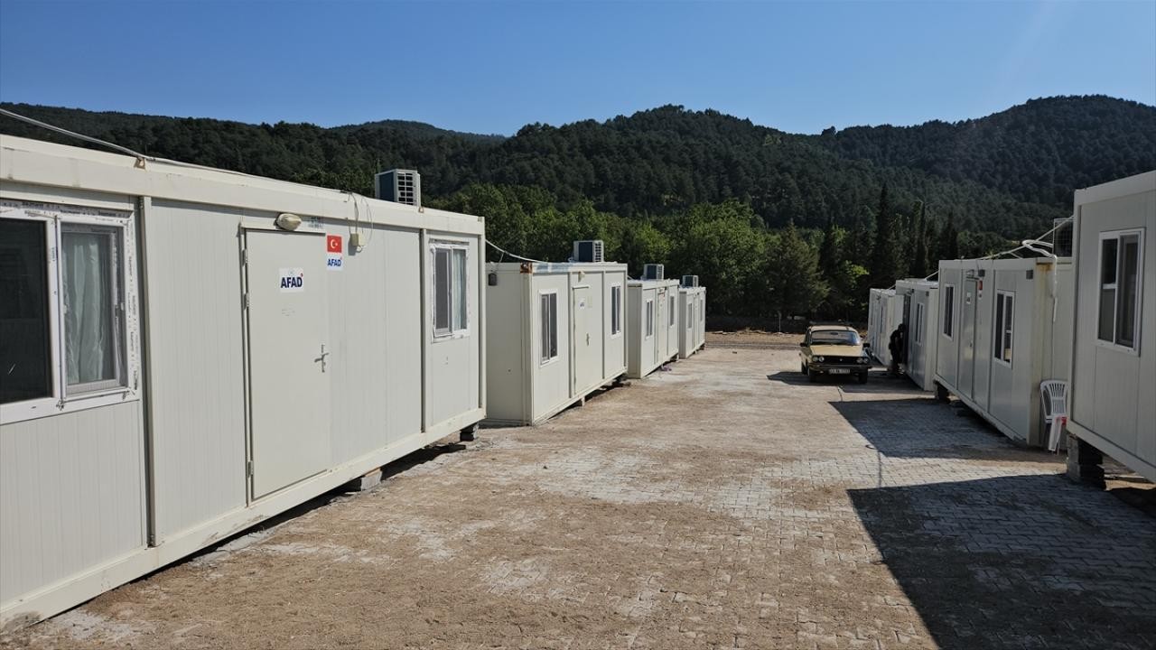 AFAD Başkanı Pehlivan: İlk etapta 100 konteyner getirdik