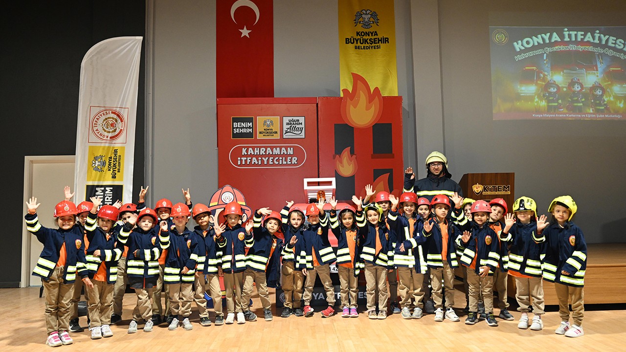 Konya Büyükşehir 31 ilçedeki tüm 1. sınıf öğrencilerine itfaiye bilinci kazandırıyor