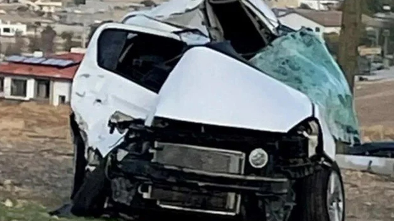 Otomobil ve TIR çarpıştı! Hemşirenin acı ölümü