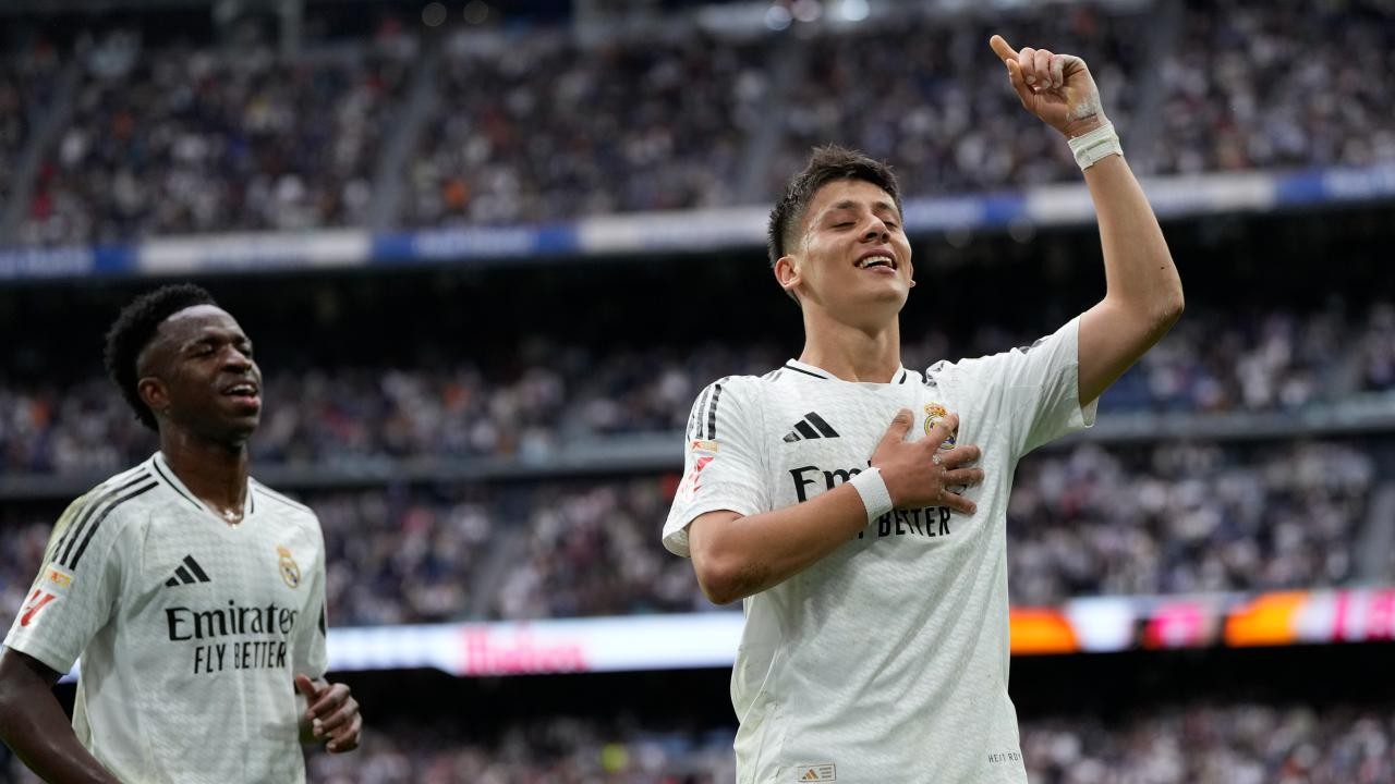 Arda Güler Real Madrid'de ayın futbolcusu seçildi