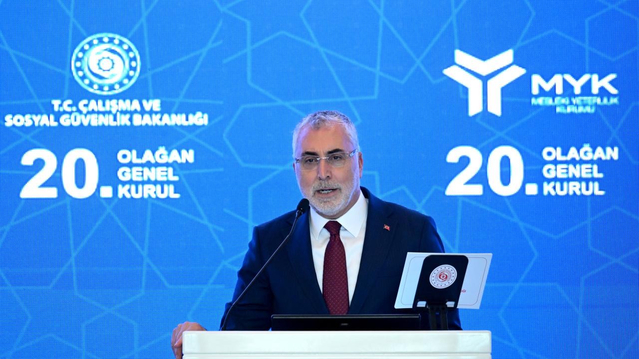 Bakan Işıkhan: 2,5 milyondan fazla çalışanımız MYK Belgesi sahibi oldu
