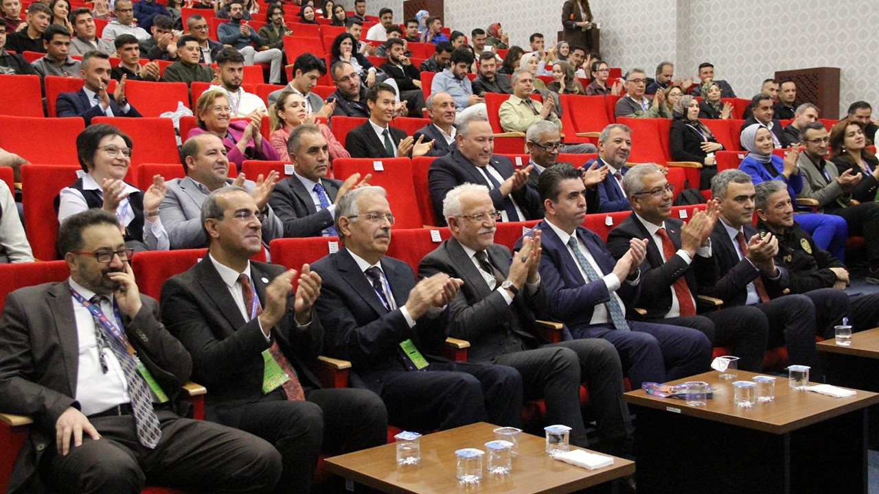 32 Ülkeden 320 akademisyen, NEÜ’de tarımın geleceğini konuştu