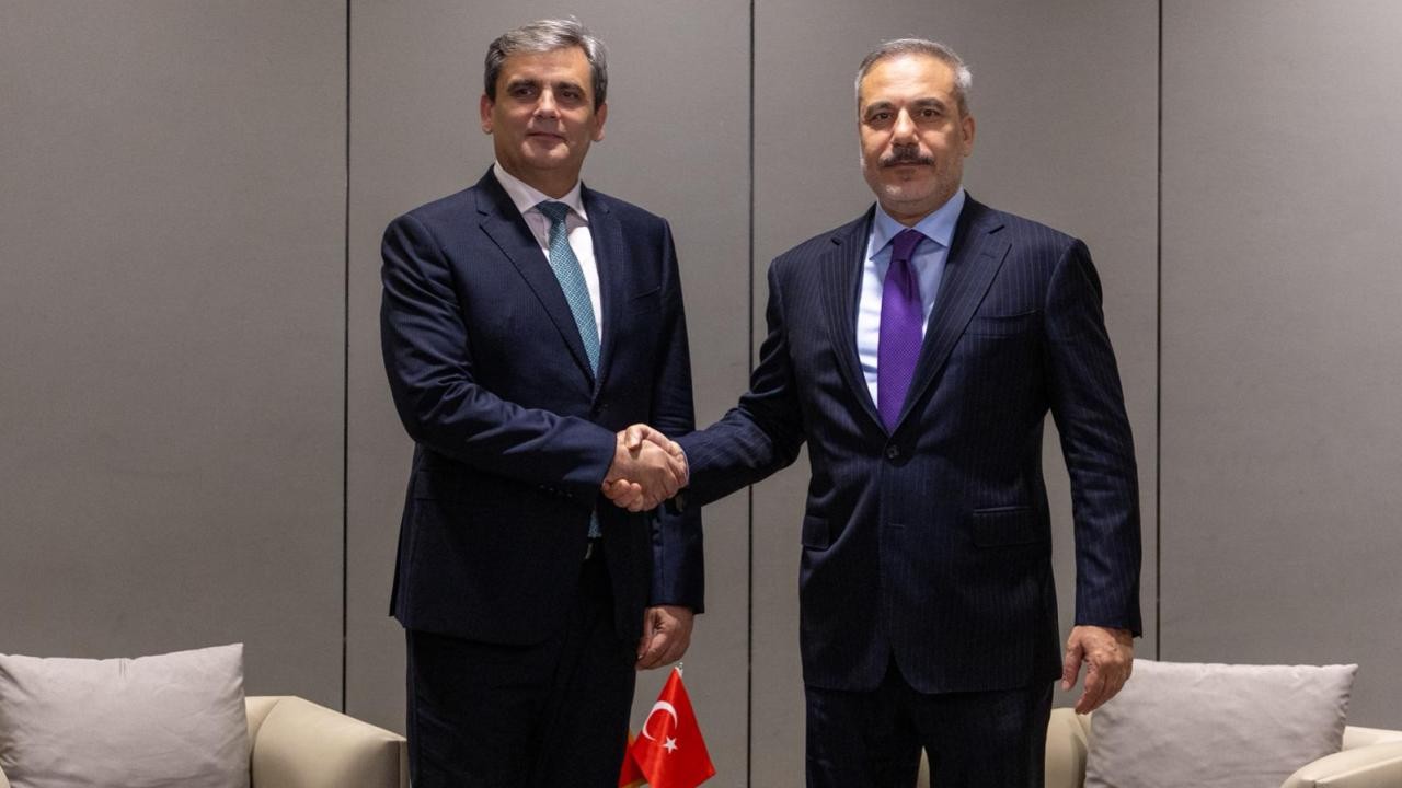 Bakan Fidan Karadağ Başbakan Yardımcısı ile görüştü