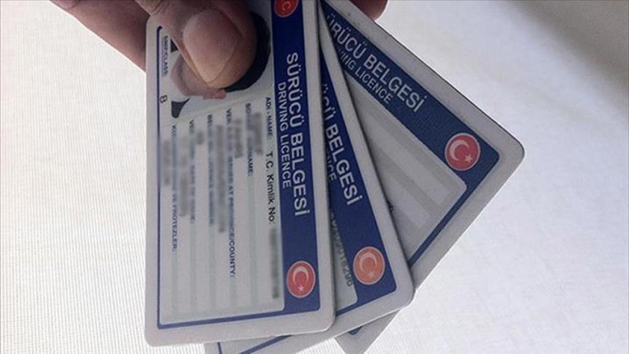 Eski tip ehliyetlerin yenilenmesi için tanınan süre sona erdi