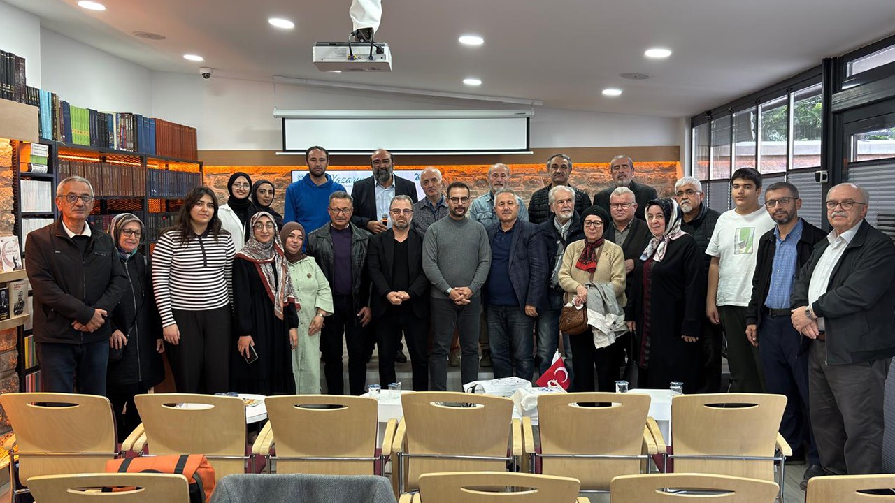 Ekrem Özdemir, TYB Konya’da “Toprağına Yabancı Aydın”ı çözümledi