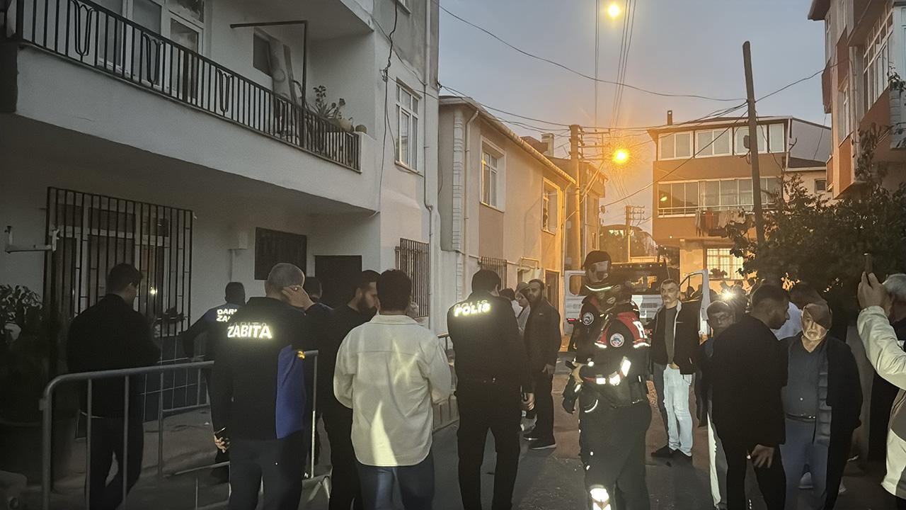 Kocaeli'de kolonlarında çatlak oluşan 3 katlı bina tahliye edildi