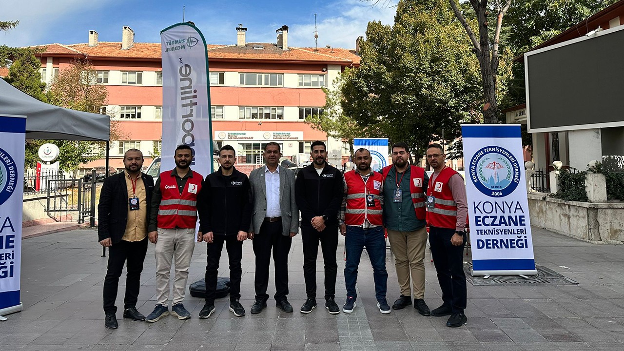 Konya’da eczane teknisyenlerinden örnek davranış