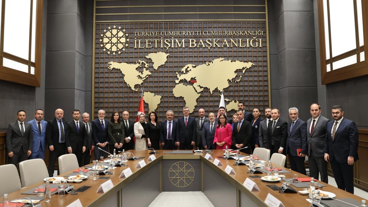 İletişim Başkanı Duran, Türkiye Basın Federasyonu heyetini kabul etti