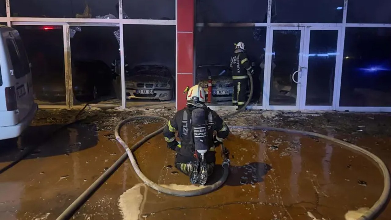 "İntikam" için galeriyi kundakladı