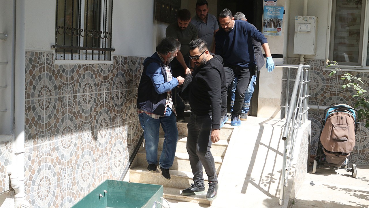 Babasını 5 bıçak darbesiyle öldüren katile indirimsiz ağırlaştırılmış müebbet