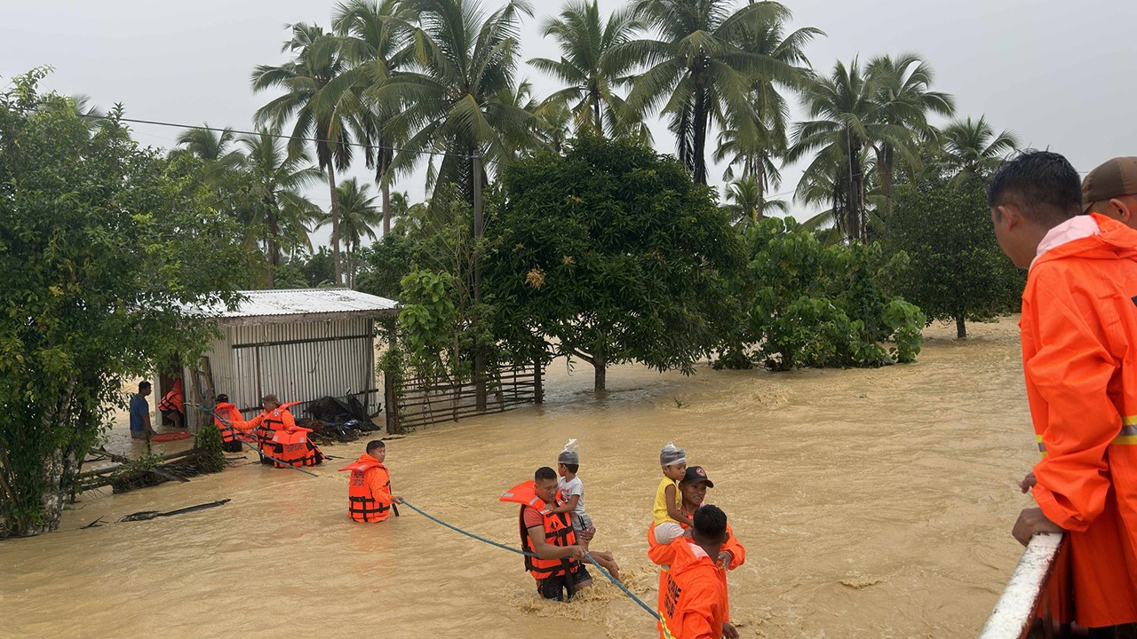 Kalmaegi Tayfunu'nda ölenlerin sayısı artıyor