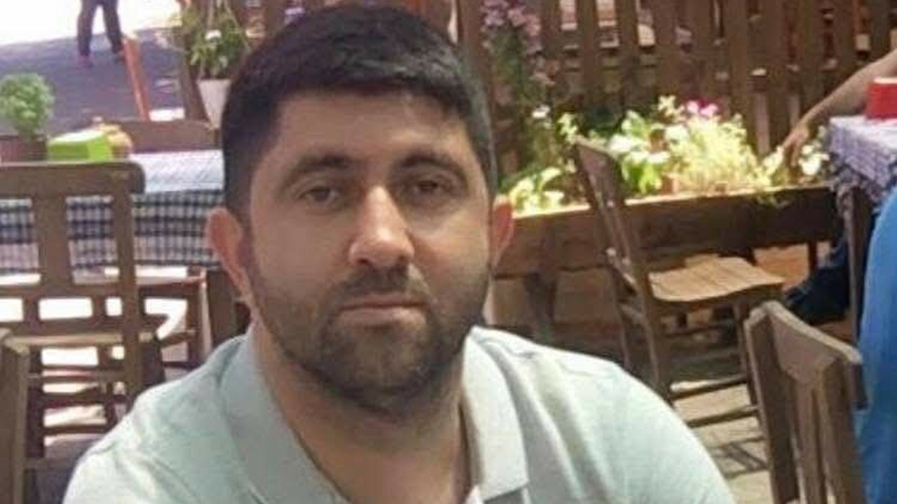 Evinin önünde uğradığı silahlı saldırıda hayatını kaybetti