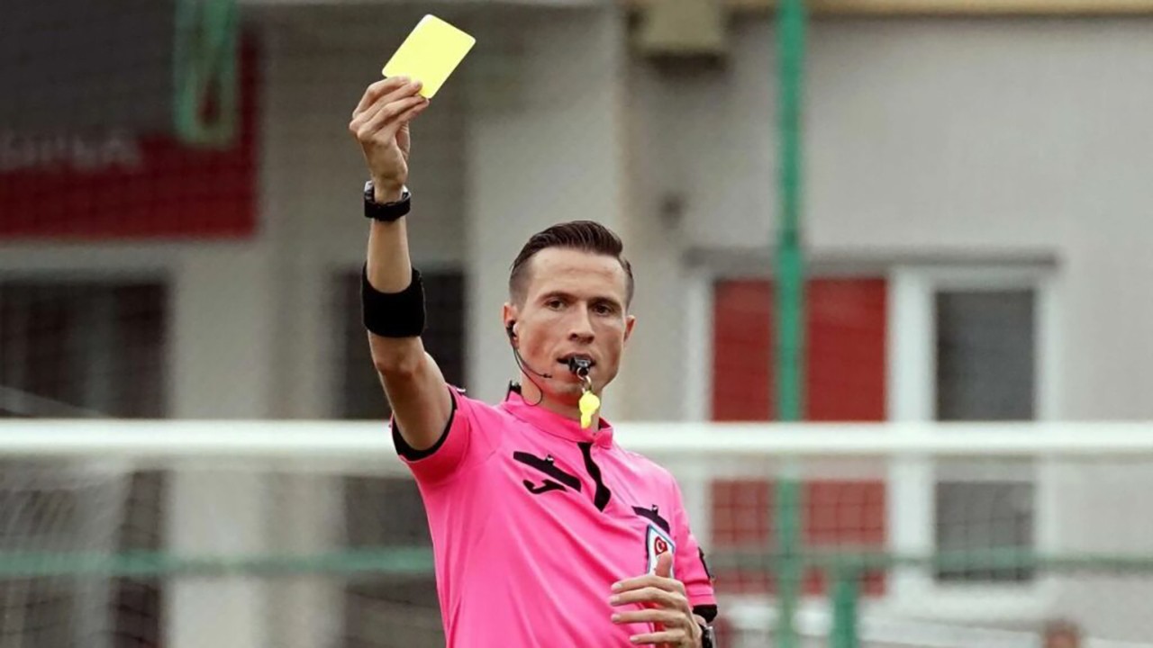 Hakem Adnan Deniz Kayatepe'nin karnesi nasıl?