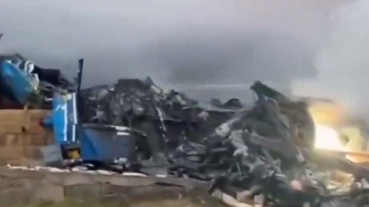 Helikopter evin üzerine düştü: 5 ölü