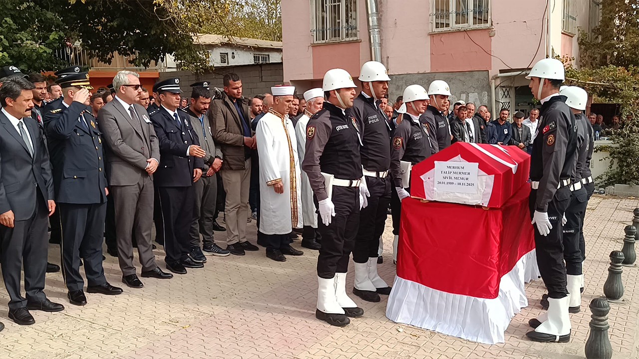 Hayatını kaybeden polis memuru son yolculuğuna uğurlandı