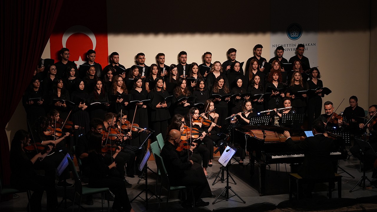 NEÜ’de, Gazi Mustafa Kemal Atatürk saygı ve özlemle anıldı